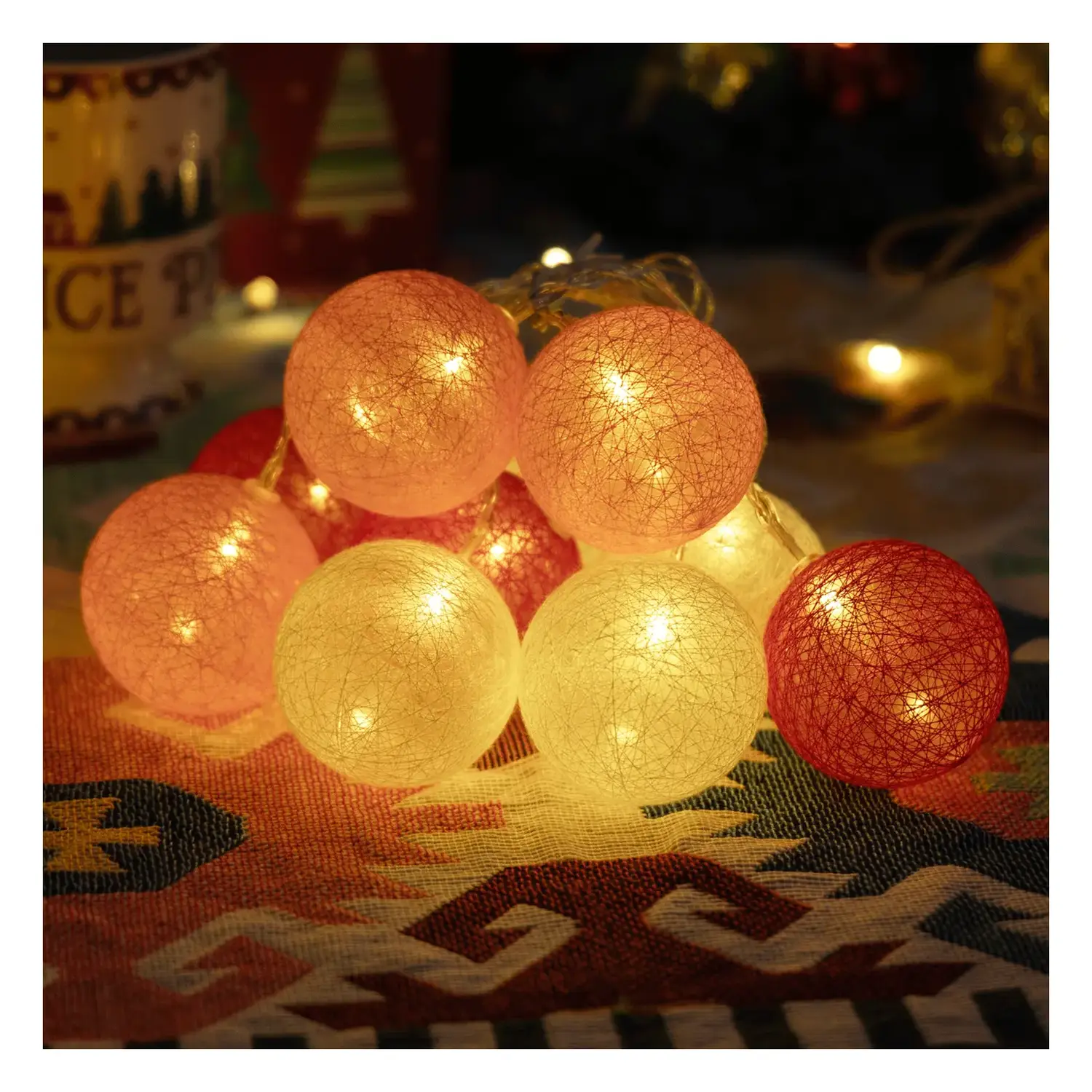 immagine Catena luminosa a batteria 3AA, luci a batuffoli colori misti gradazioni di rosa acceso, bianco caldo 2m