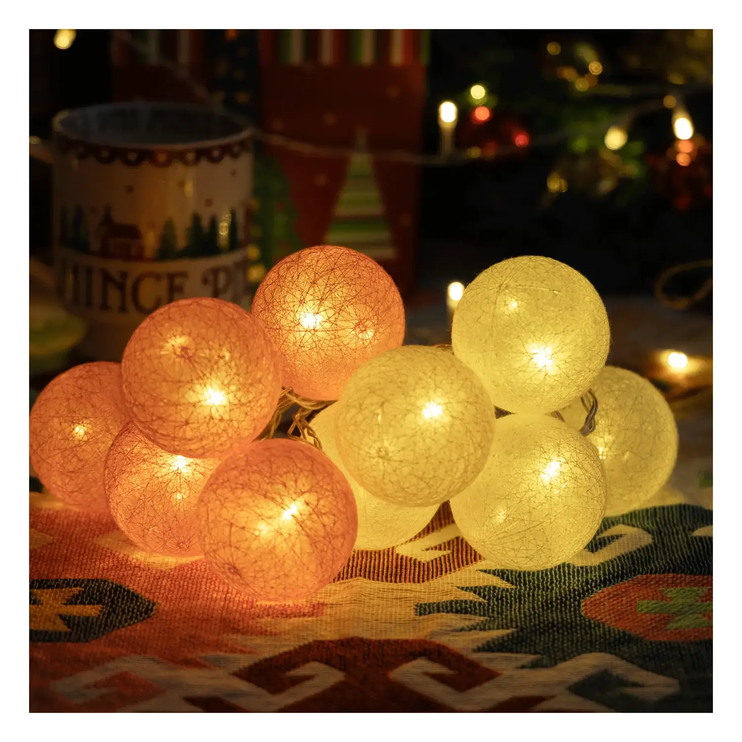 immagine Catena luminosa a batteria 3AA, luci a batuffoli colori misti gradazioni di rosa chiaro, bianco caldo 2m