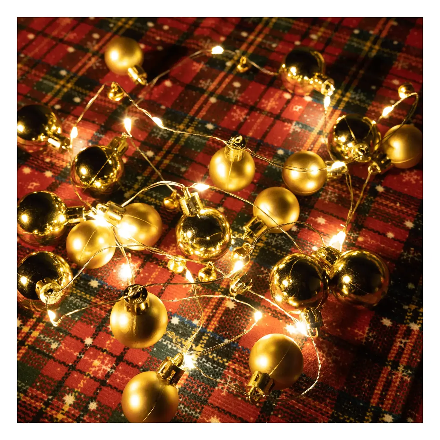 immagine del prodotto Catena luminosa a batteria 3AA, palline di Natale piccole e grandi dorate, bianco caldo 2m IP44, Interno&Esterno