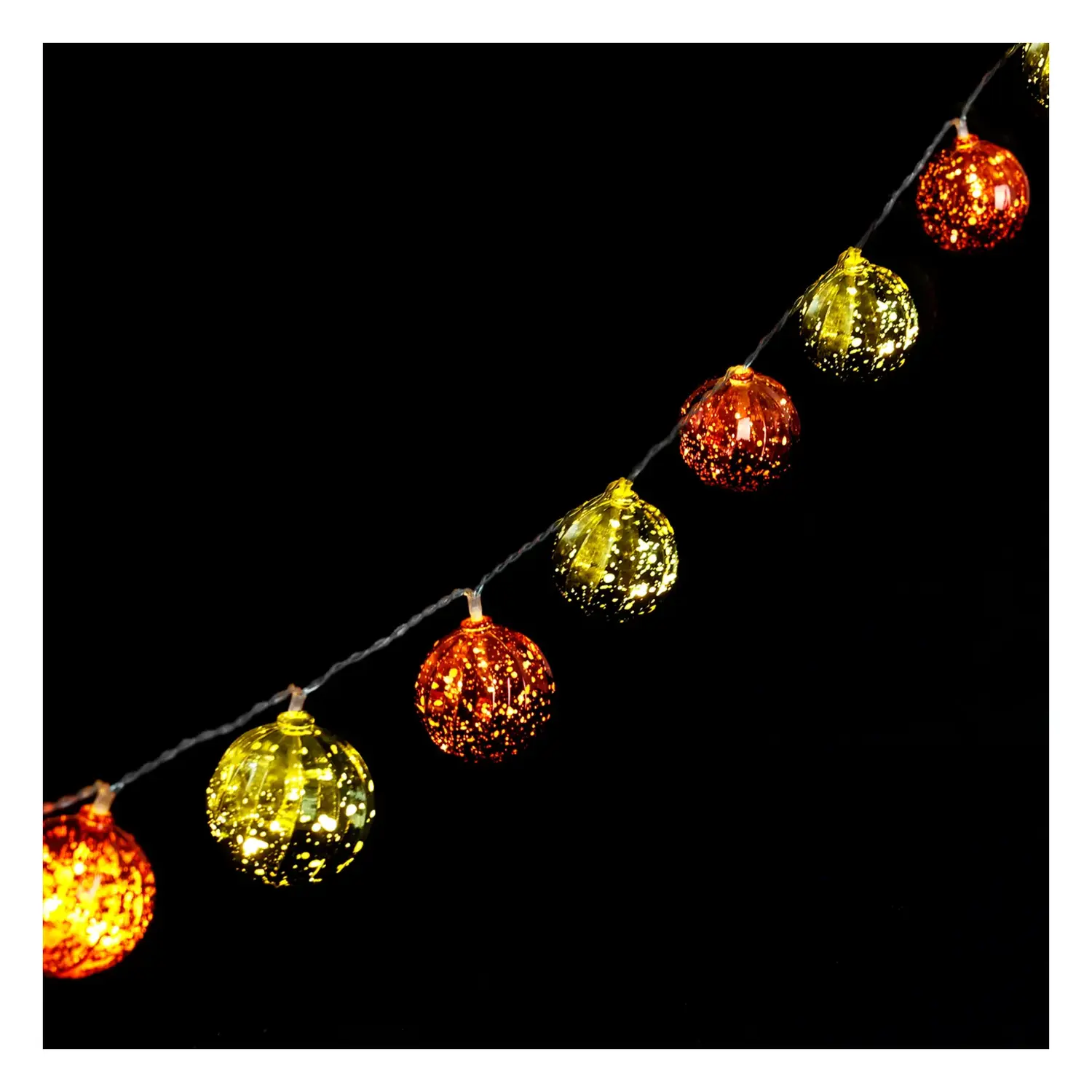 immagine del prodotto Catena luminosa a batteria 3AA, palline di Natale rosse e oro, bianco caldo 2m IP44, Interno&Esterno