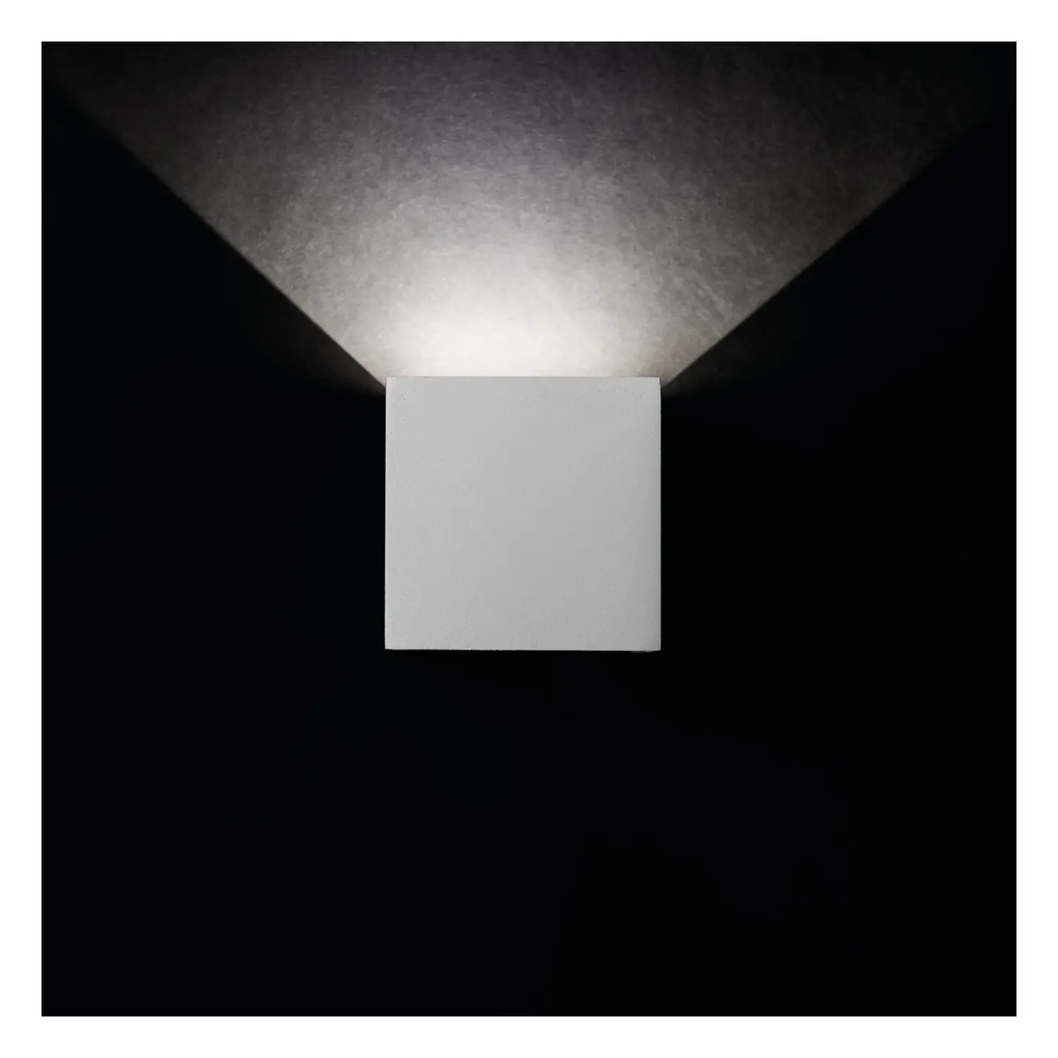 immagine lampada parete muro led applique doppia luce 7 watt bianco naturale nero quadrato