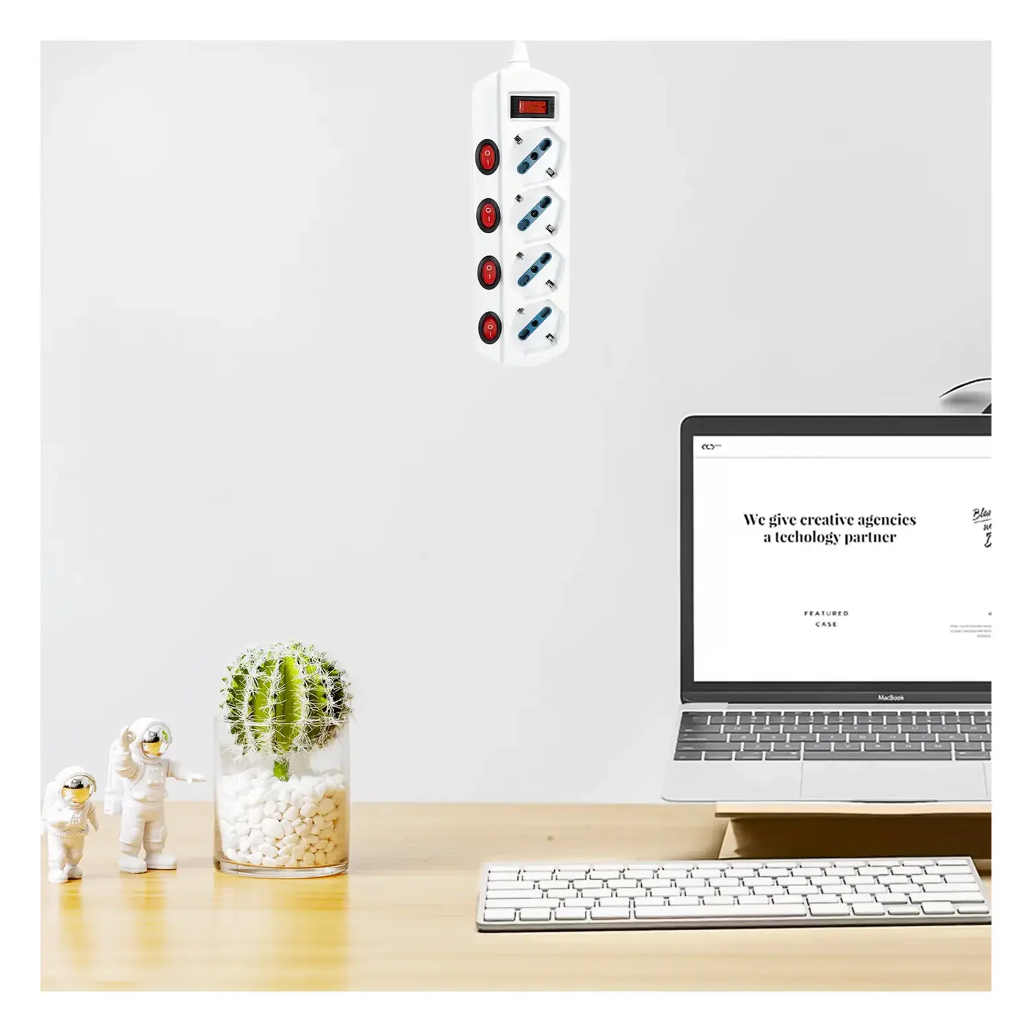 immagine Multipresa spina piatta 10A con interruttori 1,5 m 4 prese bipasso 10-16a schuko bianco