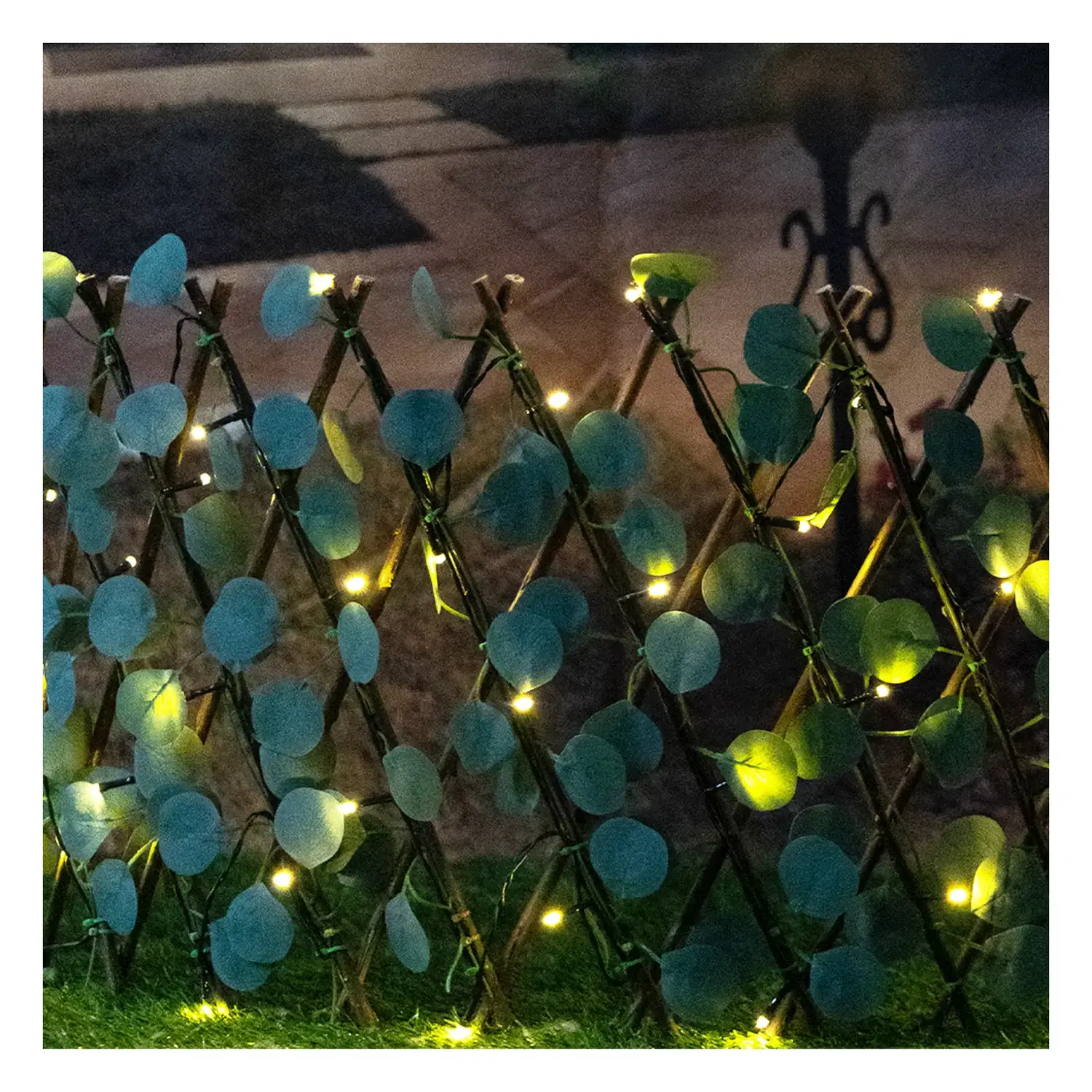 immagine del prodotto Piante artificiali luminose solari, eucalipto per recinzioni 2m+H0.4m 56LED