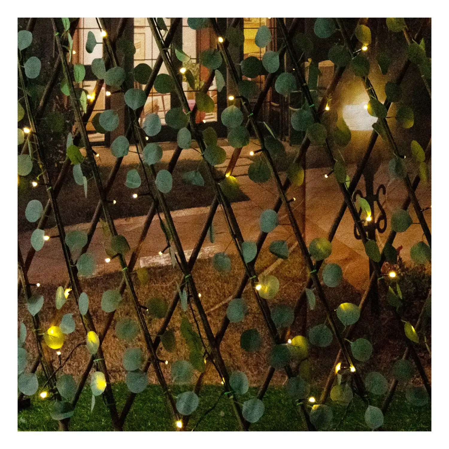 immagine del prodotto Piante artificiali luminose solari, eucalipto per recinzioni 2m+H1.2m 148LED