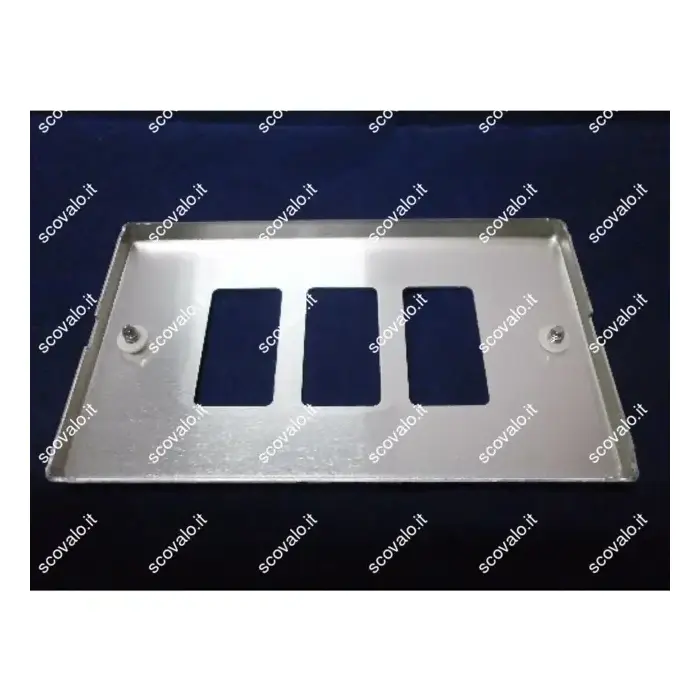 immagine placca alluminio compatibile bticino magic copri interruttore paglierino 3 fori