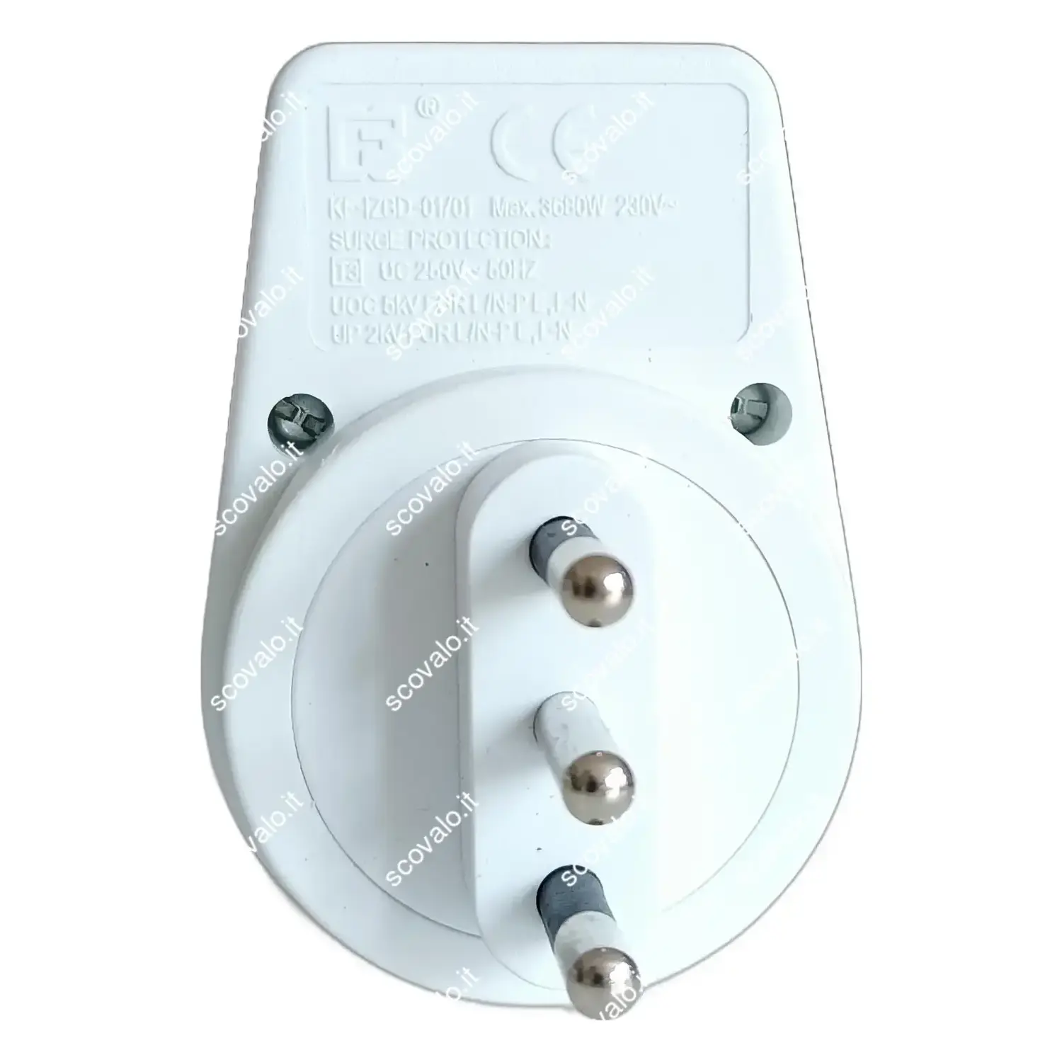 immagine protezione sovratensioni elettriche spina italiana fulmini 220-240 volt bianco