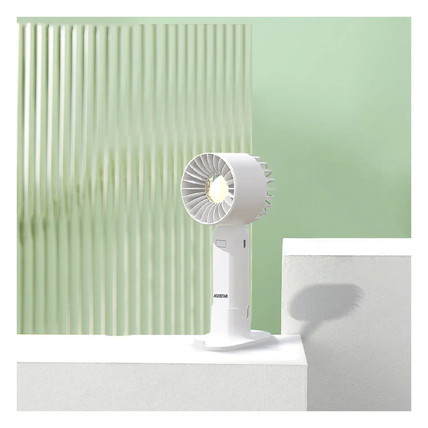 immagine Ventilatore portatile da 2,7 pollici, 7 pale, 3 velocità, 500mAh, bianco